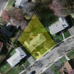 37 Selwyn Rd, Newton MA 02461-2123 aerial view