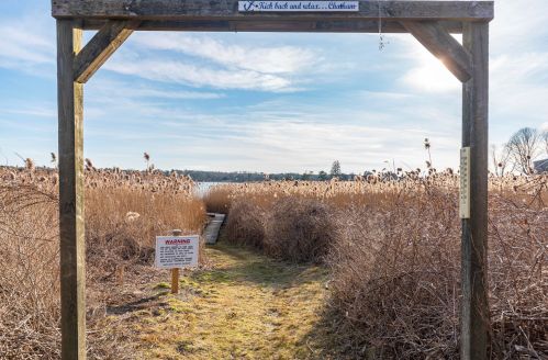 1239 Main St, Chatham MA 02633-2422 exterior