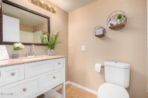 7009 42 Pl, Phoenix AZ 85050-8720 exterior