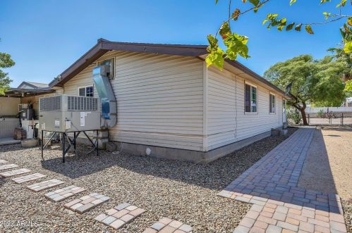 19425 26th St, Phoenix AZ  85050-1906 exterior