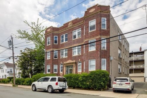 50 Clark Ave, Chelsea MA  02150-2532 exterior