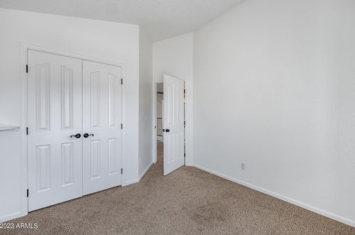 1944 Behrend Dr, Phoenix AZ 85027-3834 exterior