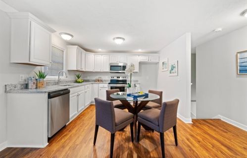 13 Clarkson St, Worcester MA 01604-4236 exterior