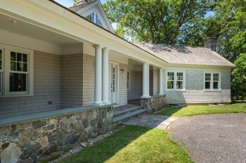 18 Ringbolt Rd, Hingham MA  02043-1413 exterior