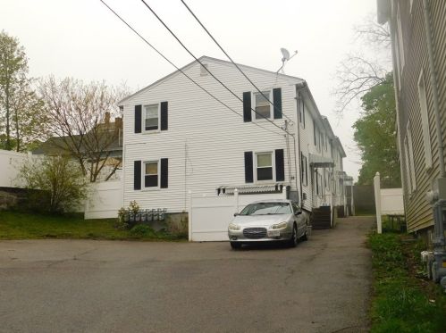 33 Hanover St, Fall River MA 02720-5432 exterior