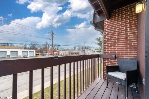 9 Montgomery St, Belleville NJ  07109-5317 exterior