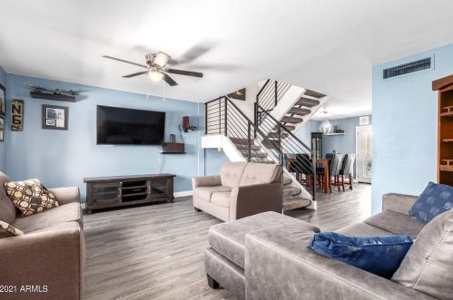 2858 Clarendon Ave, Phoenix AZ 85033-4117 exterior