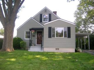 828 Kenworth Rd, Columbus OH  43224-4363 exterior