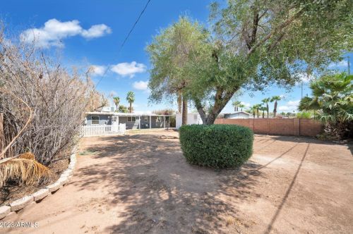 2205 Cambridge Ave, Phoenix AZ 85008-1027 exterior