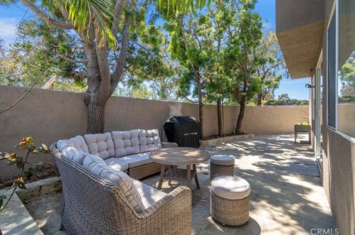 2 Bayfield, Irvine CA  92614-7907 exterior