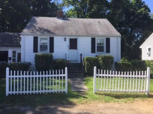 29 Kingman St, Weymouth, MA 02188-2224