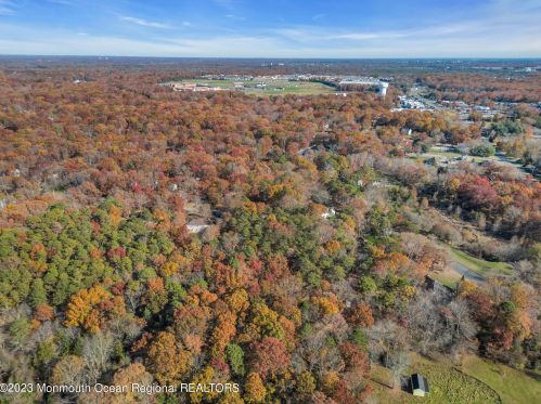 6 Pitney Ln, Jackson Twp NJ 08527-2933 exterior