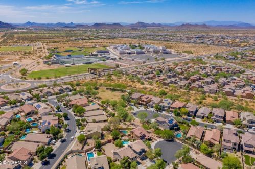 20910 37th Pl, Phoenix AZ  85050-4863 exterior