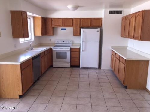 3434 Altadena Ave, Phoenix, AZ 85029-3228