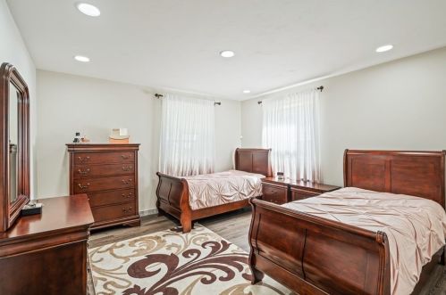 18 Francis St, North Reading MA 01864-3121 exterior