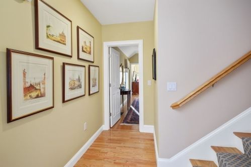 28 Raynor Dr, Hingham MA 02043-4882 exterior