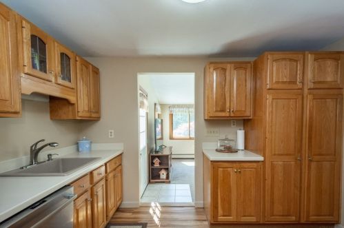 24 Ted Ln, Southborough MA 01772-2027 exterior