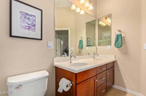 1816 Eagle Talon Trl, Phoenix AZ 85085-5344 exterior