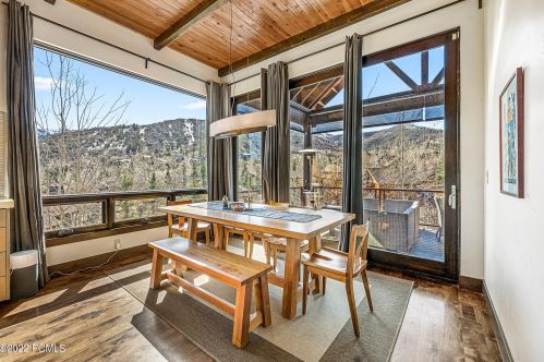 1995 Kidd Cir, Park City UT 84098-8512 exterior