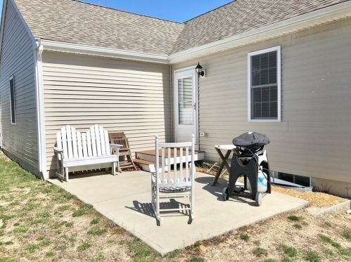 26 Nathaniel St, Plymouth MA 02360-4650 exterior