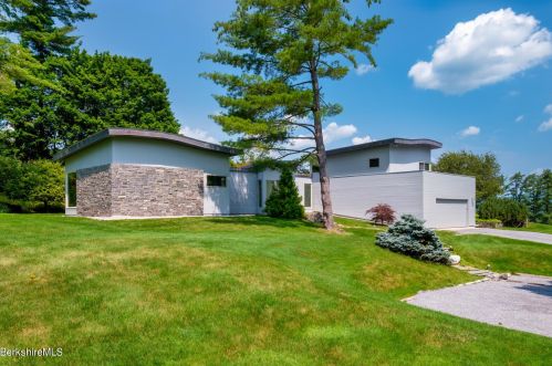 156 Ide Rd, Williamstown, MA 01267-2816