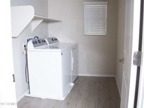 7116 27th Ln, Phoenix, AZ 85051-8469