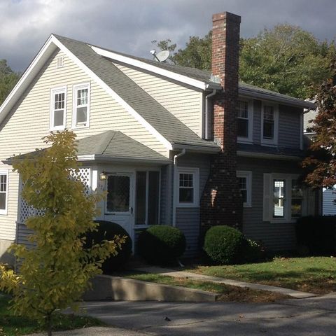 574 Pleasant St, Milton, MA 02186-4818