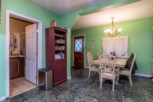 326 Mulberry St, Fall River MA 02721-1317 exterior