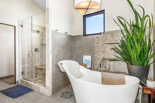 1995 Kidd Cir, Park City UT 84098-8512 exterior