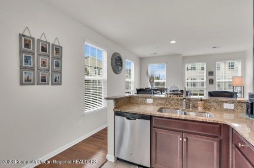 16 Kyle Dr, Tinton Falls NJ 07712-7536 exterior