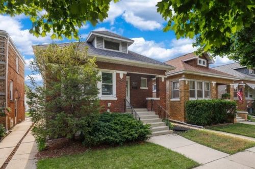 3838 Grove Ave, Forest View, IL 60402-3906