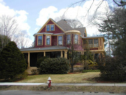 28 Lenox St, Newton, MA 02465-2717