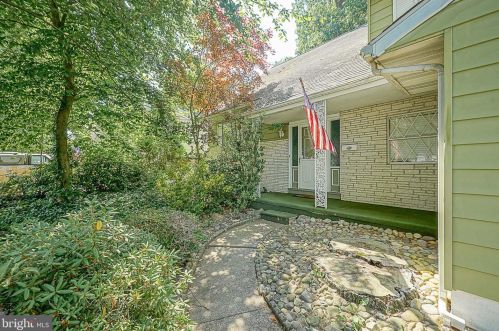 616 Chestnut Ave, West Deptford, NJ 08097-1604