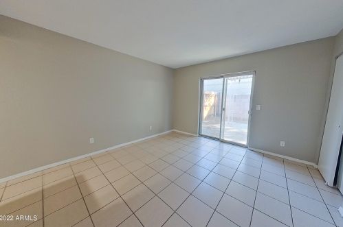 5221 18 Dr, Phoenix AZ 85007-2433 exterior