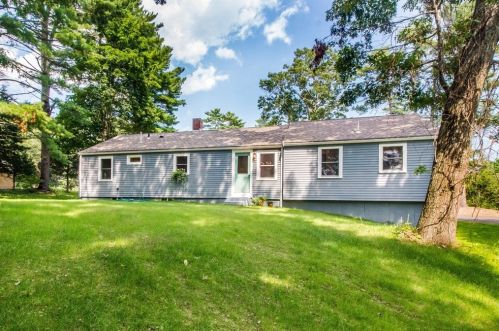 267 Sandy Hill Dr, Marshfield MA  02050-2708 exterior