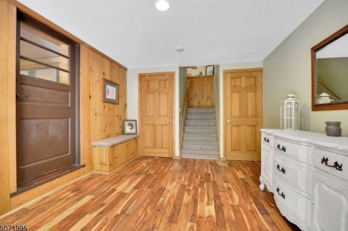 54 Darmstatter Rd, Skyline Lakes, NJ 07456-1302