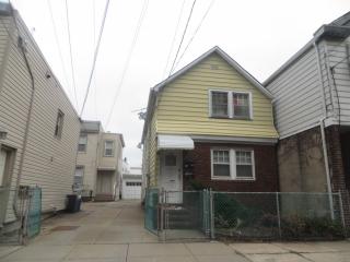 220 Hamilton St, East Newark, NJ 07029-2516