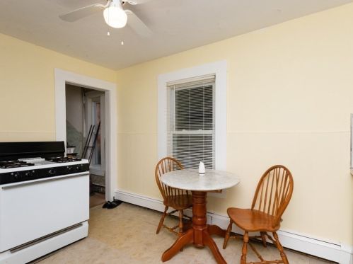 27 Barry St, Quincy MA 02169-1603 exterior