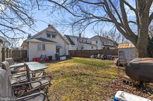 329 Buck St, West Deptford NJ 08066-1060 exterior