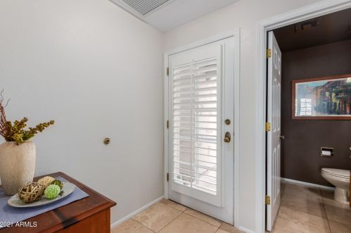 6150 28th St, Phoenix, AZ 85016-2168