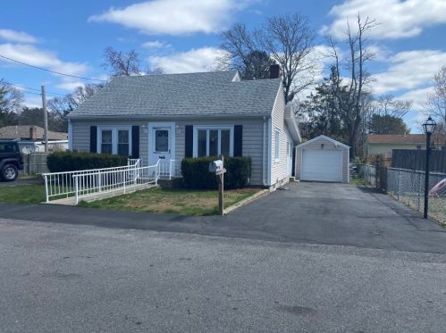 7 Kendrick St, New Bedford, MA 02743-1815