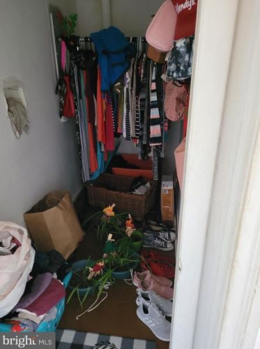 675 Broad St, West Deptford NJ 08096-1605 exterior