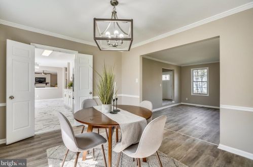 6147 Campfire, Columbia MD 21045-4050 exterior