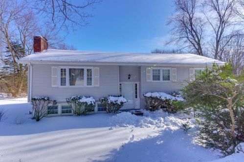 48 Flagg Rd, Southborough MA  01772-1420 exterior