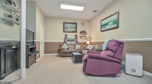 72 High Mtn Rd, Skyline Lakes NJ 07456-2510 exterior