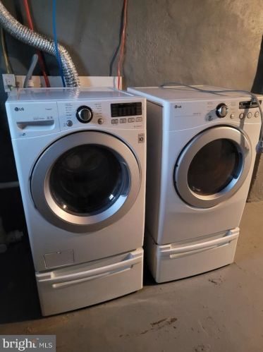 4932 8th St, Philadelphia PA 19120-3710 exterior