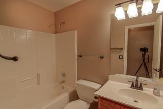 3348 Blackhawk Dr, Phoenix AZ  85050-4825 exterior