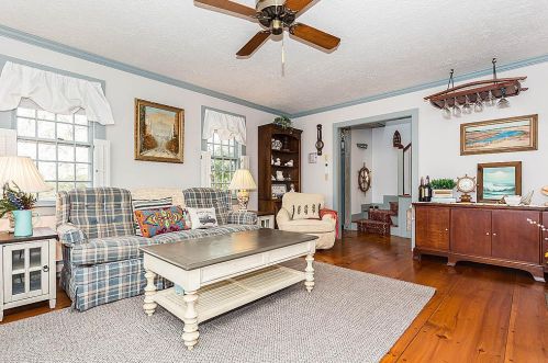 190 Countryside Dr, Chatham MA  02633-1129 exterior