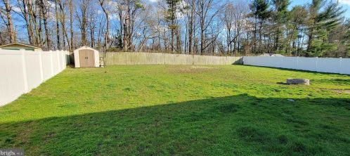 104 Talon Ln, West Deptford NJ 08093-2323 exterior