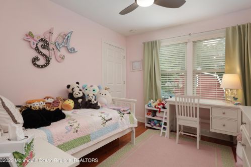 26 Orch Pl, Little Silver NJ 07739-1428 exterior